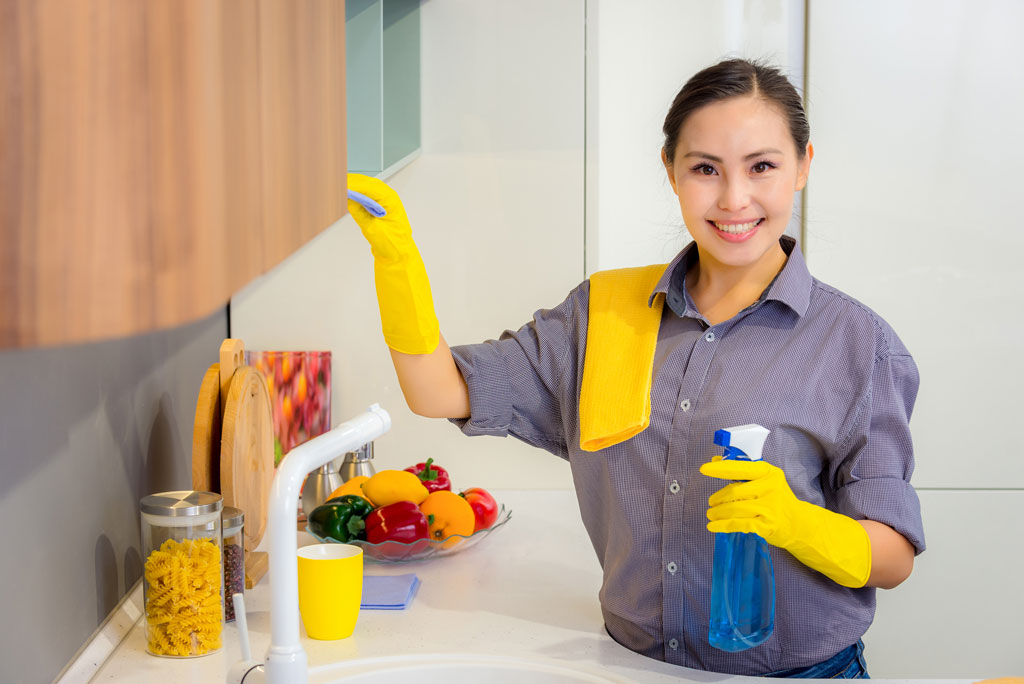 Les produits à mettre à disposition de votre femme de ménage